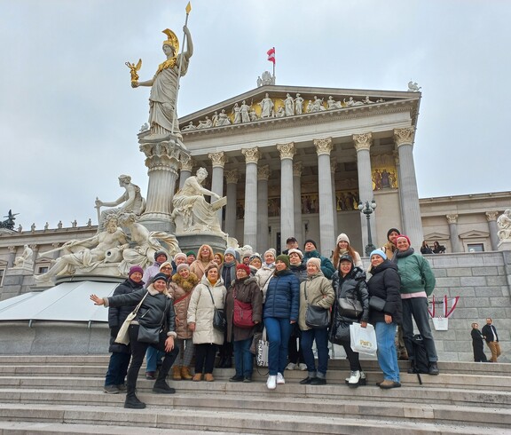 Offenes Café - Ausflug ins Parlament (C) STA