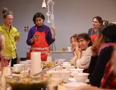 Community Cooking (c) Mariana Kosovan